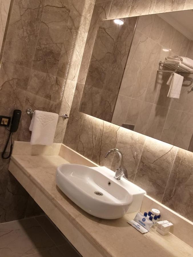 Ema Oeztuerk Thermal Hotel Afyonkarahisar エクステリア 写真