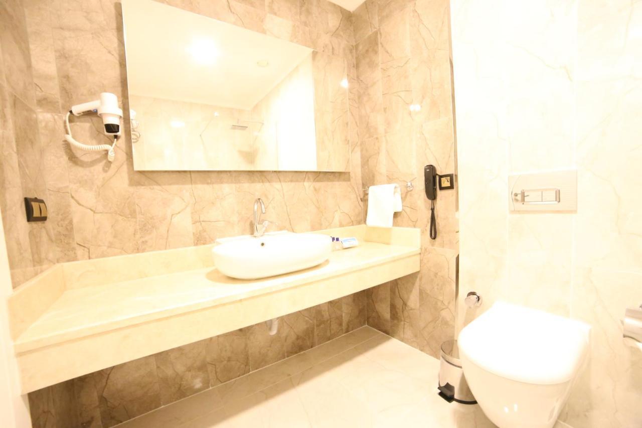Ema Oeztuerk Thermal Hotel Afyonkarahisar エクステリア 写真